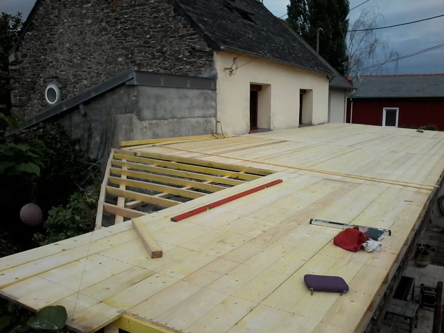 renovation toiture saint benoit des ondes