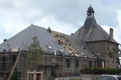 toiture ardoise Saint Père Marc en Poulet-3